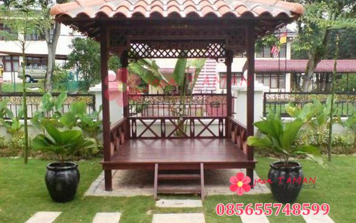 Gazebo Taman Jakarta Utara
